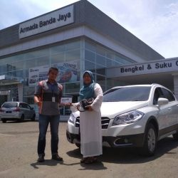 Foto-Penyerahan-Unit-2-Sales-Marketing-Mobil-Dealer-Suzuki-Aceh-Riza